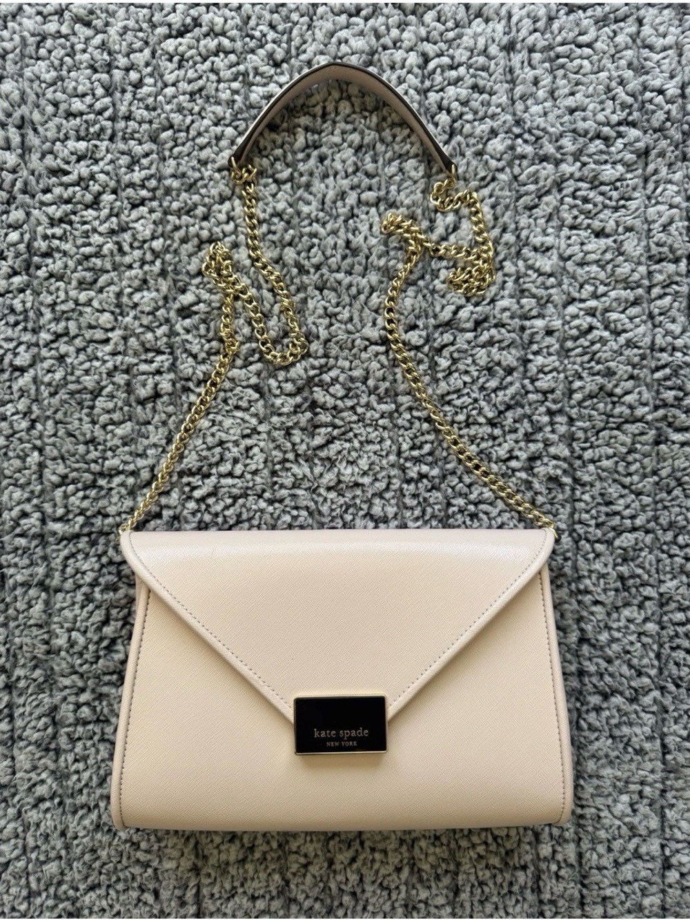Kate Spade New York Anna Medium Envelope Leather Convertible Clutch Parchment EC